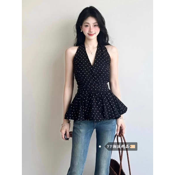 frenchy top สตรีทแฟชั่น เสื้อกล้ามคอวีเชือกแขวนคอลายจุดสีดำสไตล์ฝรั่งเศสหวานๆสำหรับผู้หญิงเสื้อเข้าร