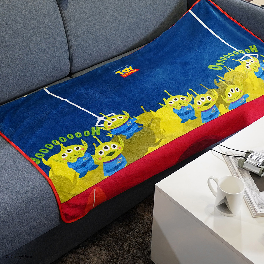 Disney Home ผ้าคลุมไหล่ DISNEY รุ่น ALIENS/01 สีเขียว-น้ำเงิน (130x0.5x75 ซม.) แบรนด์ DISNEYHOME