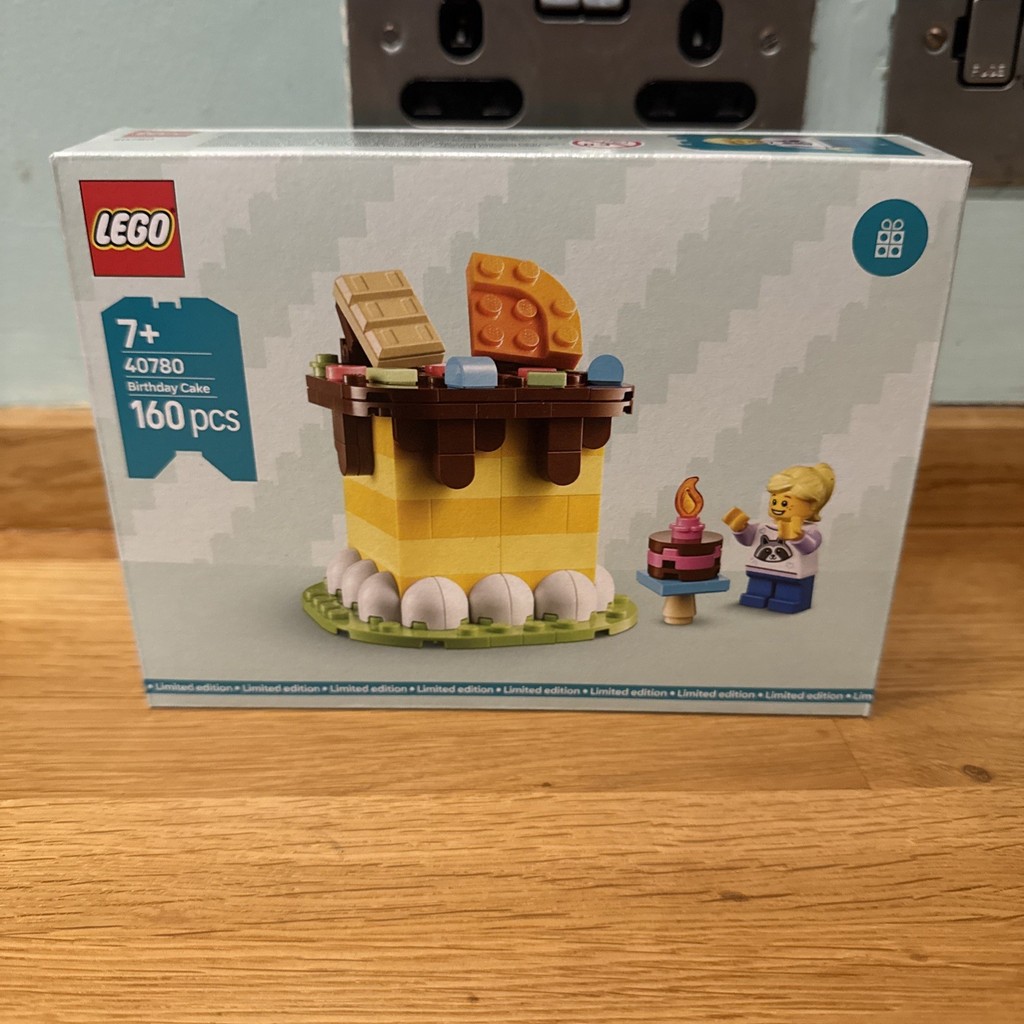 Lego Birthday Cake 40780 Limited Edition Brand NEW & SEALED!