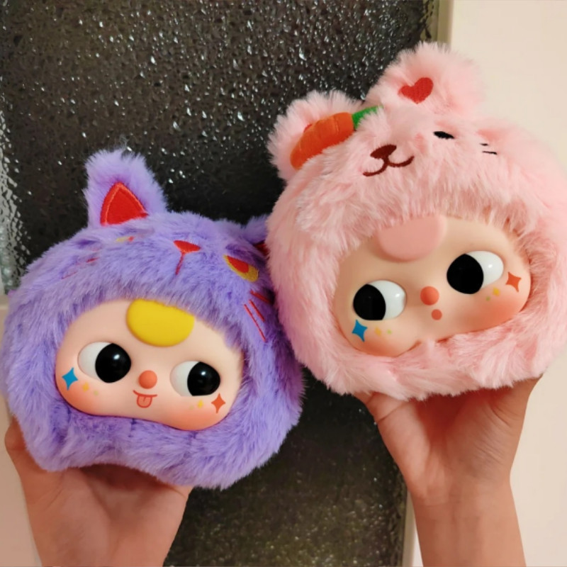 Baby Three V1 Plush Mystery Box ทารกสามปีรุ่นแรกตุ๊กตากล่องลึกลับสัตว์กล่องสดใสสามารถออกแบบตาตุ๊กตาตุ๊กตาอินเทรนด์เล่นแปลกใจกล่องสร้างสรรค์ของขวัญน่ารักเครื