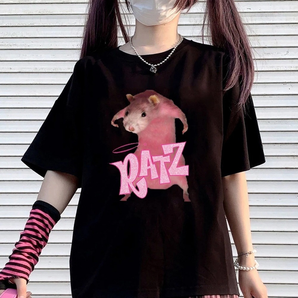 ✨พร้อมส่ง✨ Oversized t-shirt y2k tops Women's RATZ Anime T-shirt pink Women funny letter anime print