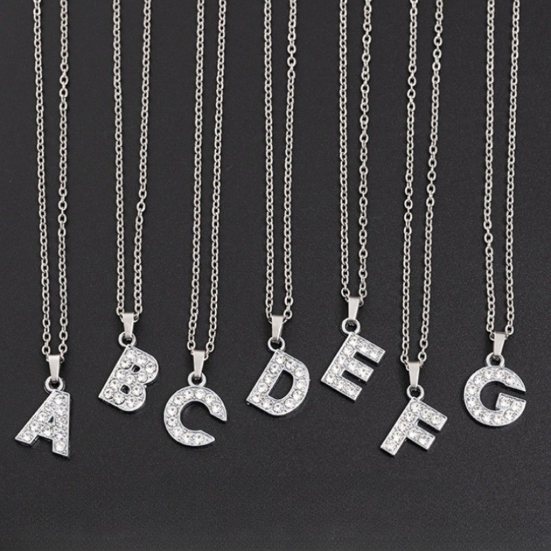 26az เพชร-encrusted ตัวอักษรภาษาอังกฤษสร้อยคอหญิงสแตนเลส Colorfast เงินสร้อยคอเครื่องประดับจี้