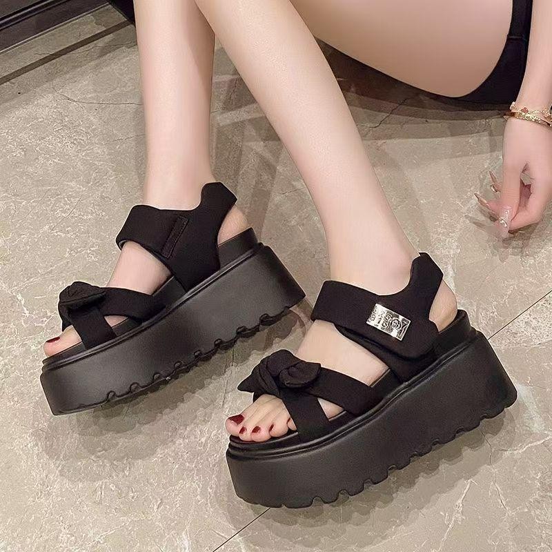 รองเท้าส้นตึกสำหรับผู้หญิง แฟชั่นใหม่ ขนาดเล็ก เพิ่มความสูง 8ซม เหมาะสำหรับการสวมใส่ทั่วไปและกิจกรรมกลางแจ้ง - รูปที่ 7