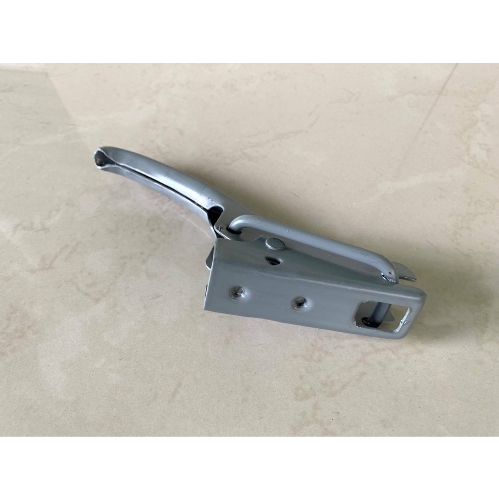 ส่งเร็ว มือเปิดกะบะท้าย ISUZU  TFR 2.5,KBZ 2500  อย่างหนา ราคาอันละ75บาท N