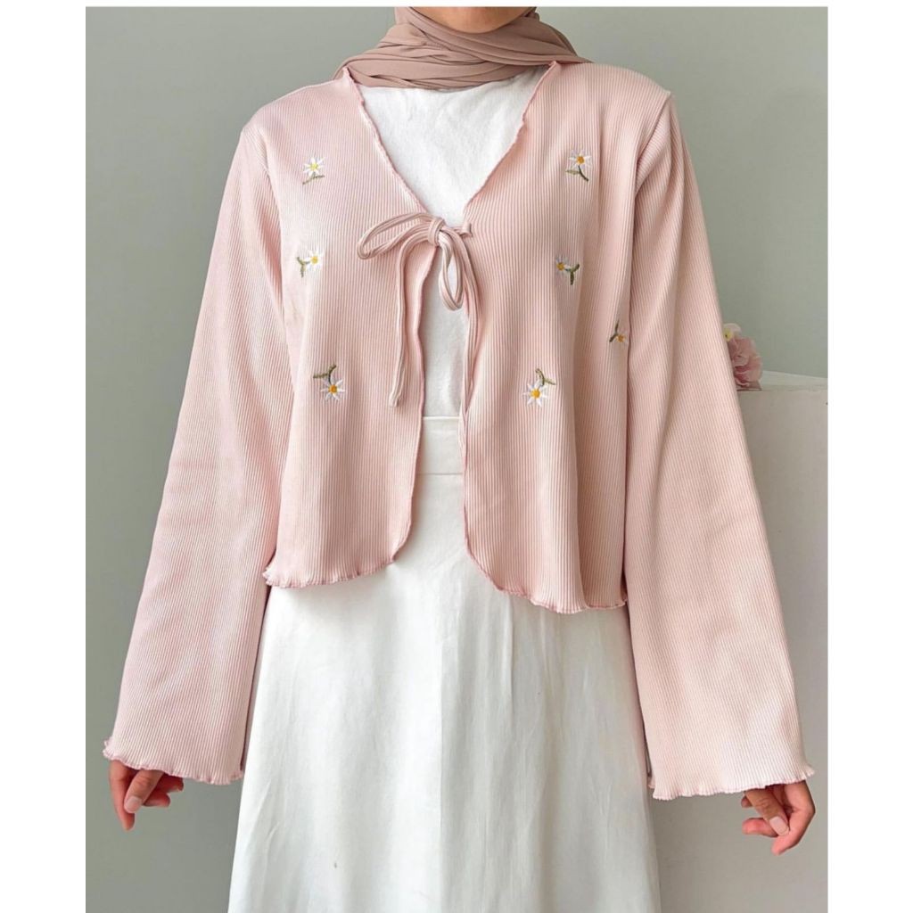 FLOWER JASMINE CARDY BOW CARDIGAN / การ์ดโมติฟลายดอกไม้ด้านนอก