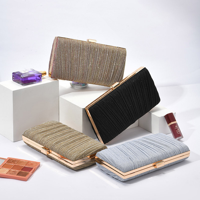 กระเป๋าถือสไตล์ยุโรป มีดีไซน์เรียบหรูกะทัดรัด เหมาะสำหรับใช้ในโอกาสสำคัญและ.daily.use