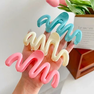 กิ๊บหนีบผมแฟชั่น ทรงคลื่นเจลลี่สุดชิค สีสดใส ติดทนนาน พกพาง่าย จัดแต่งผมได้รวดเร็ว ใช้งานง่าย เหมาะกับทุกลุค