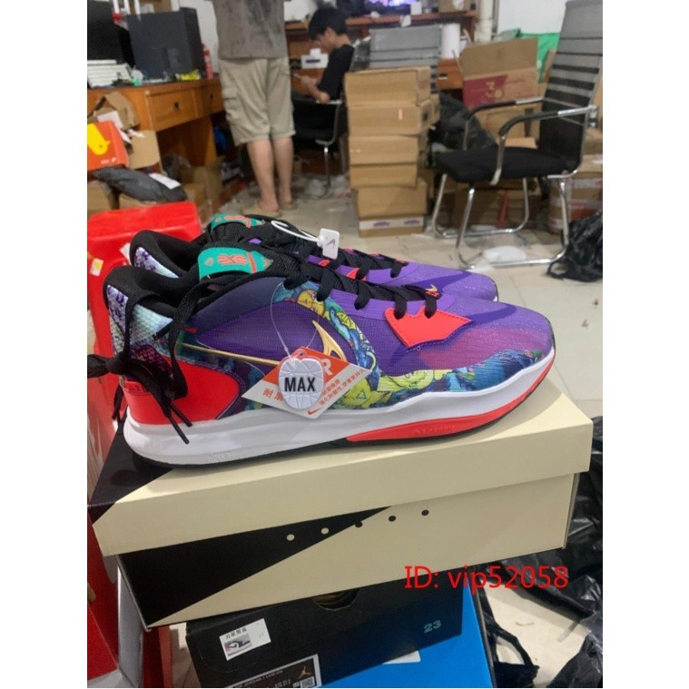 NK Kyrie 5 Low EP รองเท้าผ้าใบสีม่วงองุ่นรองเท้าบาสเก็ตบอล