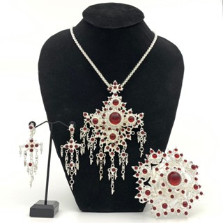 ชุดสร้อยคอพร้อมหัวเข็มขัด เครื่องประดับไทย เจ้าสาว สีเงินdgs