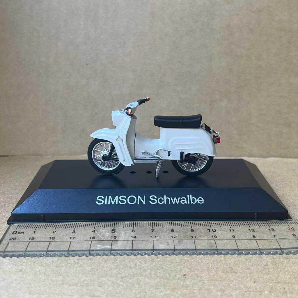 IXO 1/24 SIMSON SR2 SIMSON รถจักรยานยนต์รุ่นสีขาวฝาถังน้ํามันโลหะผสมออกจากโมเดลรถพิมพ์-