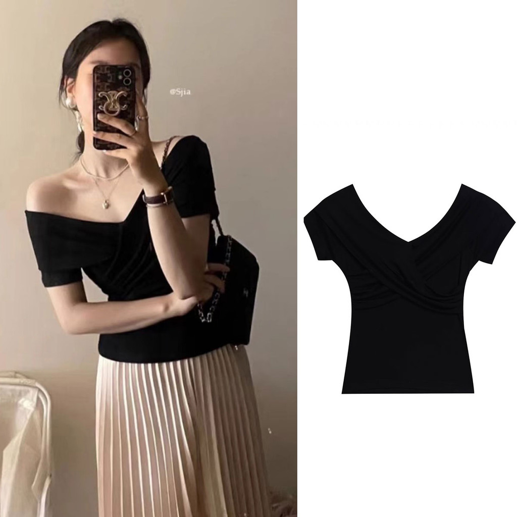 Dahong 1190 เสื้อเปิดไหล่สีพื้นผู้หญิงทรงรัดรูป เรียบหรู ดีไซน์เก๋ไก้และเซ็กซี่ แขนสั้นน่ารัก เหมาะสำหรับฤดูร้อน