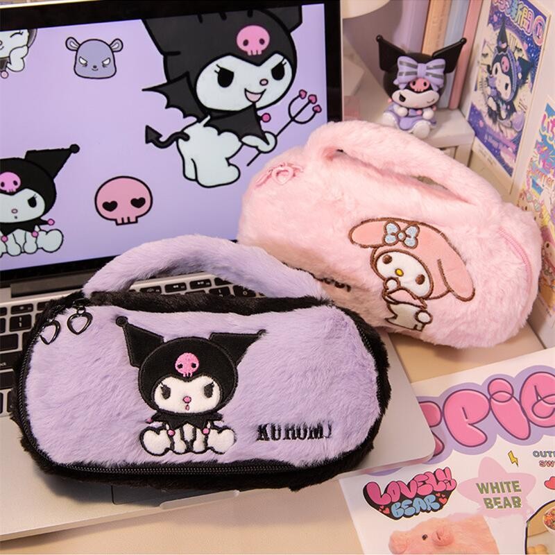 Sanrio Hello Kitty กล่องดินสอตุ๊กตาน่ารัก Kuromi My Melody แบบพกพาเขียนกรณีอุปกรณ์เครื่องเขียนผู้หญิงกระเป๋าเครื่องสําอาง