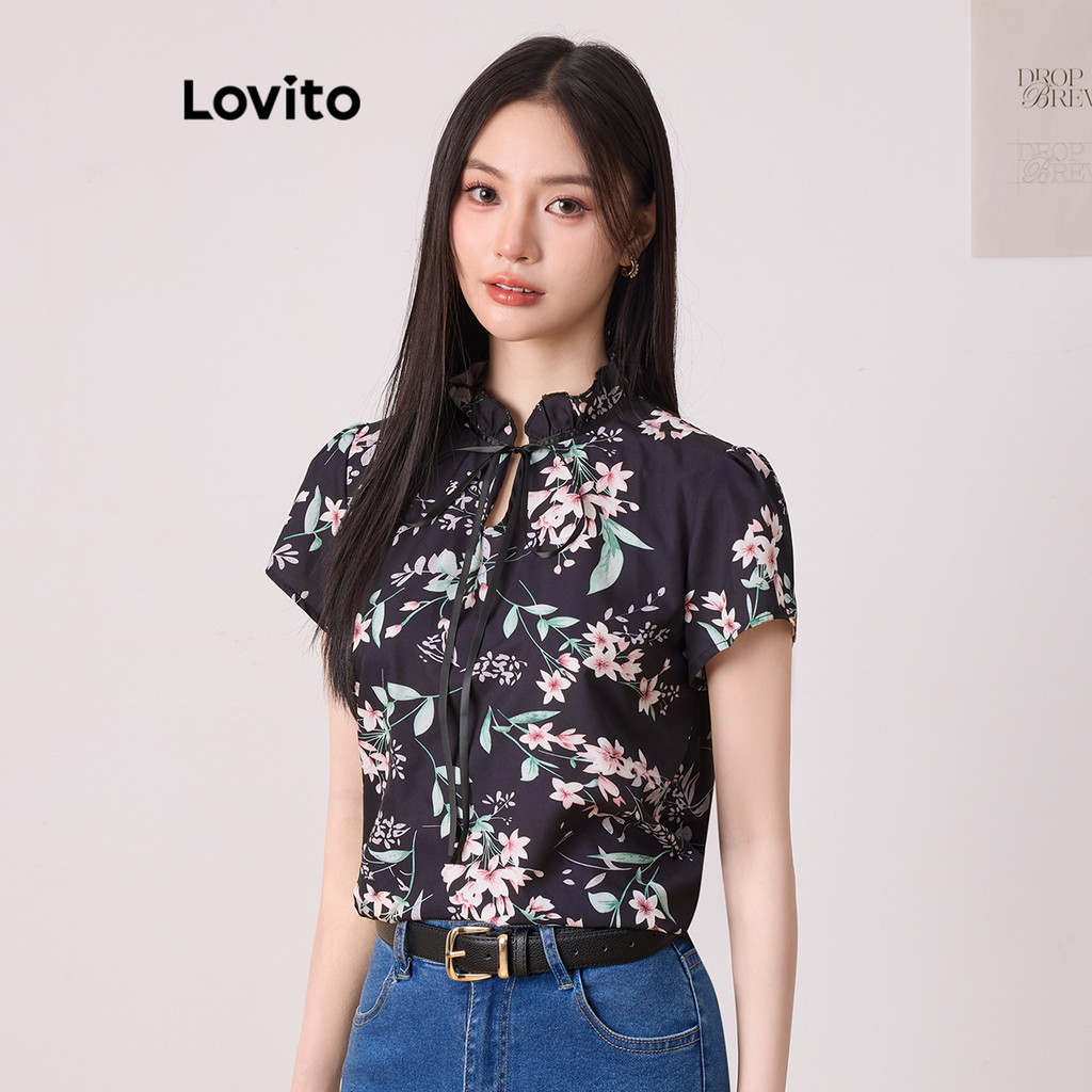 Lovito เสื้อเบลาส์ลายดอกไม้ โบฮีเมียนลายเดซี่ลายดอกไม้สำหรับผู้หญิง L104ED210
