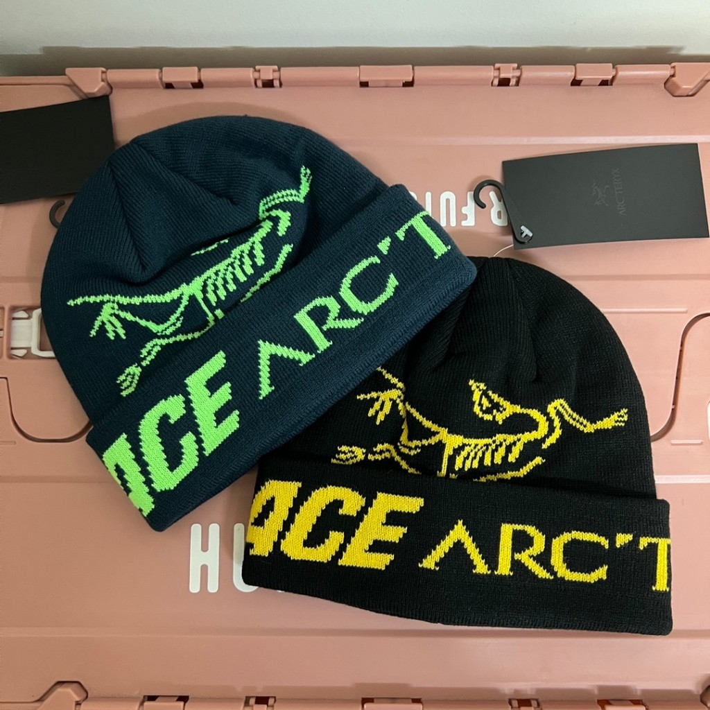 Arcteryx & palace หมวกถัก แฟชั่น ผู้ชายและผู้หญิง กลางแจ้ง ให้ความอบอุ่น หมวกบีนนี่