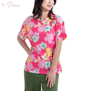 By Pena เสื้อยืดผู้หญิงคอกลม ผ้าพิมพ์ลาย  รุ่น BPTS062501