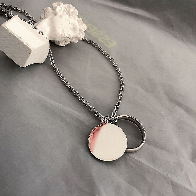 สร้อยคอ แบบโซ่ยาว พร้อมจี้ไทเทเนียม รูปแผ่นกลมและวงแหวน - รูปที่ 2