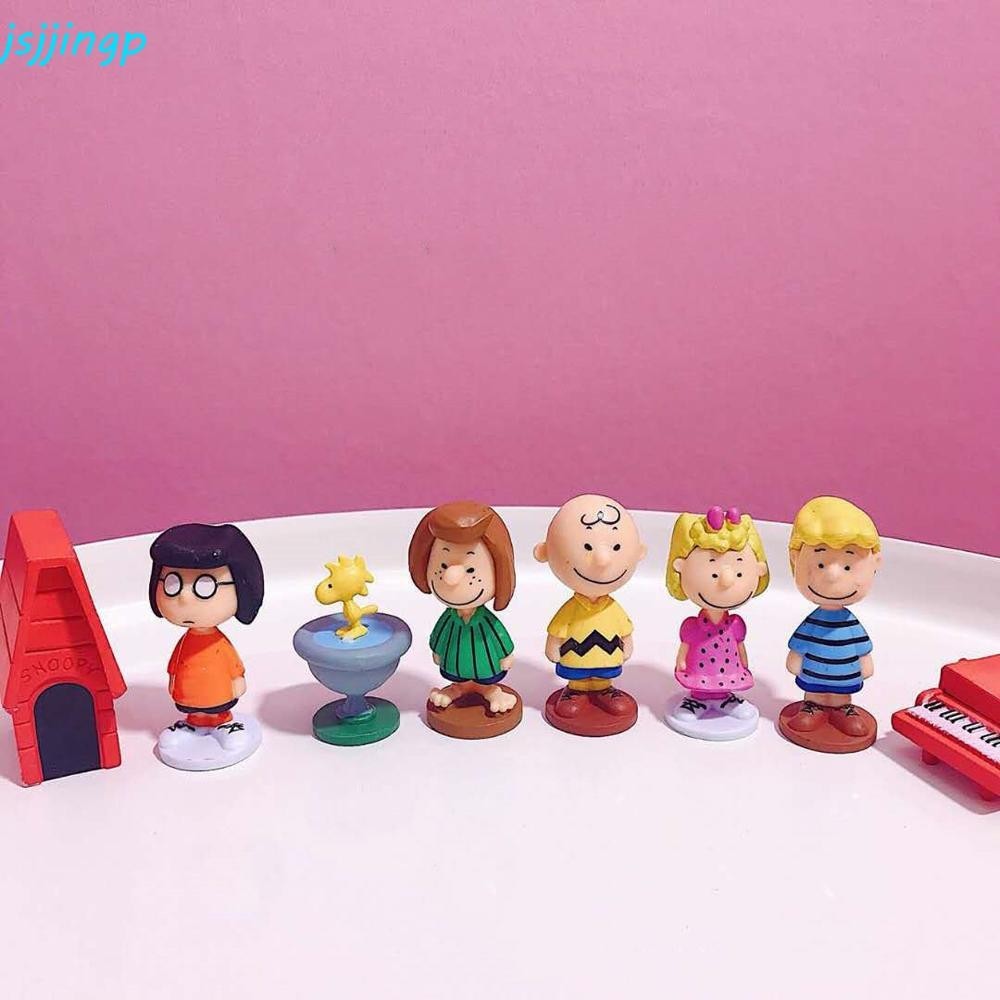 Jsjjingp Snoopy ตุ๊กตาตกแต่งตุ๊กตารถเครื่องประดับตกแต่งเค้กเด็กของขวัญ PVC ของเล่น