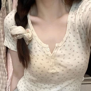 YY61 พร้อมส่ง เสื้อครอปเเขนสั้นสีนวลลายดอกไม้ สไตล์เกาหลี