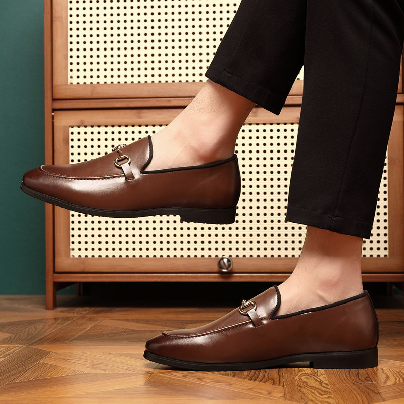 Man Loafers แฟชั่นหนังสีทึบทุกวันงานแต่งงานสีดํา Slip-On รองเท้ารอบ Toe รองเท้าลําลอง