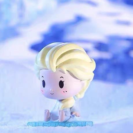 【secret】 Popmart POPMART Disney นั่ง Family Series Frozen 2 Mystery Box ฟิกเกอร์ของแท้เครื่องประดับอ