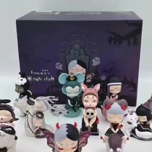 [พร้อมส่ง] Lilith Magic Club Halloween Series Blind Box Trendy Play Handmoved Doll Desktop Decoratio