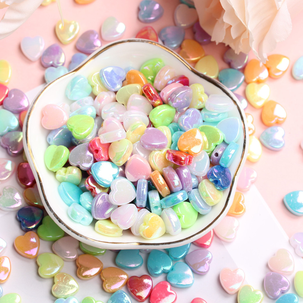 50/100 ชิ้นแฟชั่น AB สีหัวใจลูกปัดอะคริลิคสําหรับ DIY สร้อยคอสร้อยข้อมือจี้เครื่องประดับขายส่ง
