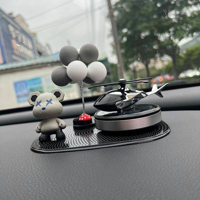 Violent Bear Auto Perfume Automobile Aromatherapy Long-Lasting Fragrance Light Perfume Solar Helicopter Ornament Decoration Car decorations JufV