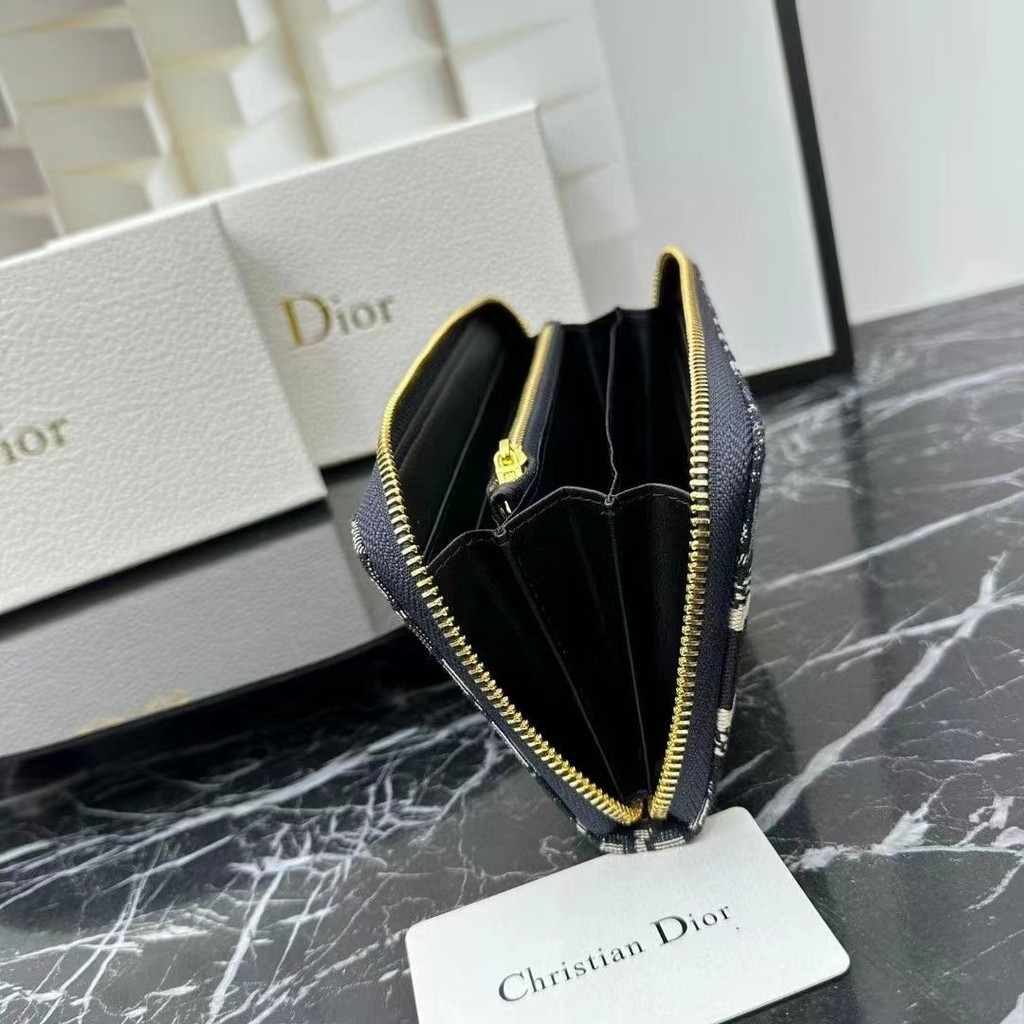 Dior2020 กระเป๋าสตางค์พิมพ์หนังแท้น้ําหนักเบาผู้ชายสไตล์ยาวของขวัญกระเป๋าสตางค์หลายใบ 74