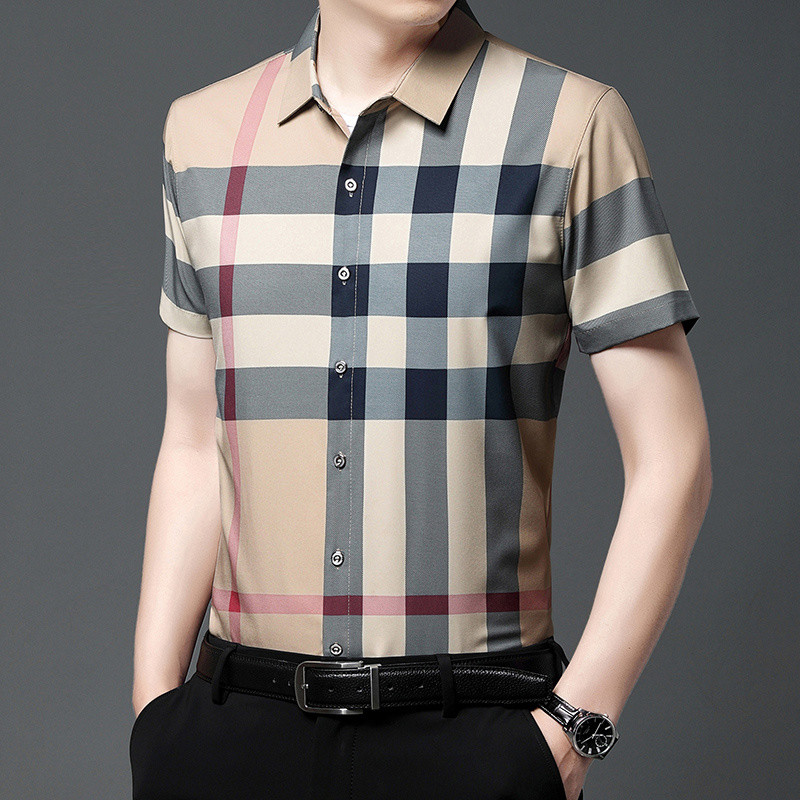 เสื้อเชิ้ตแขนสั้นพิมพ์ลายผู้ชายสไตล์ฮ่องกงย้อนยุคหนุ่มและวัยกลางคนหล่อลำลองพลัสไซส์เสื้อเชิ้ตหลวม