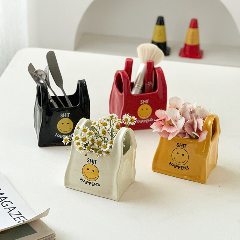 Dreamerhouse Desktop Creative เซรามิคผู้ถือปากการีโมทคอนโทรลกล่องเก็บเครื่องเขียนแต่งหน้าปากกาถังเครื่องประดับขนาดเล็ก ราคา ถูกที่สุด ดีลบีเคเค