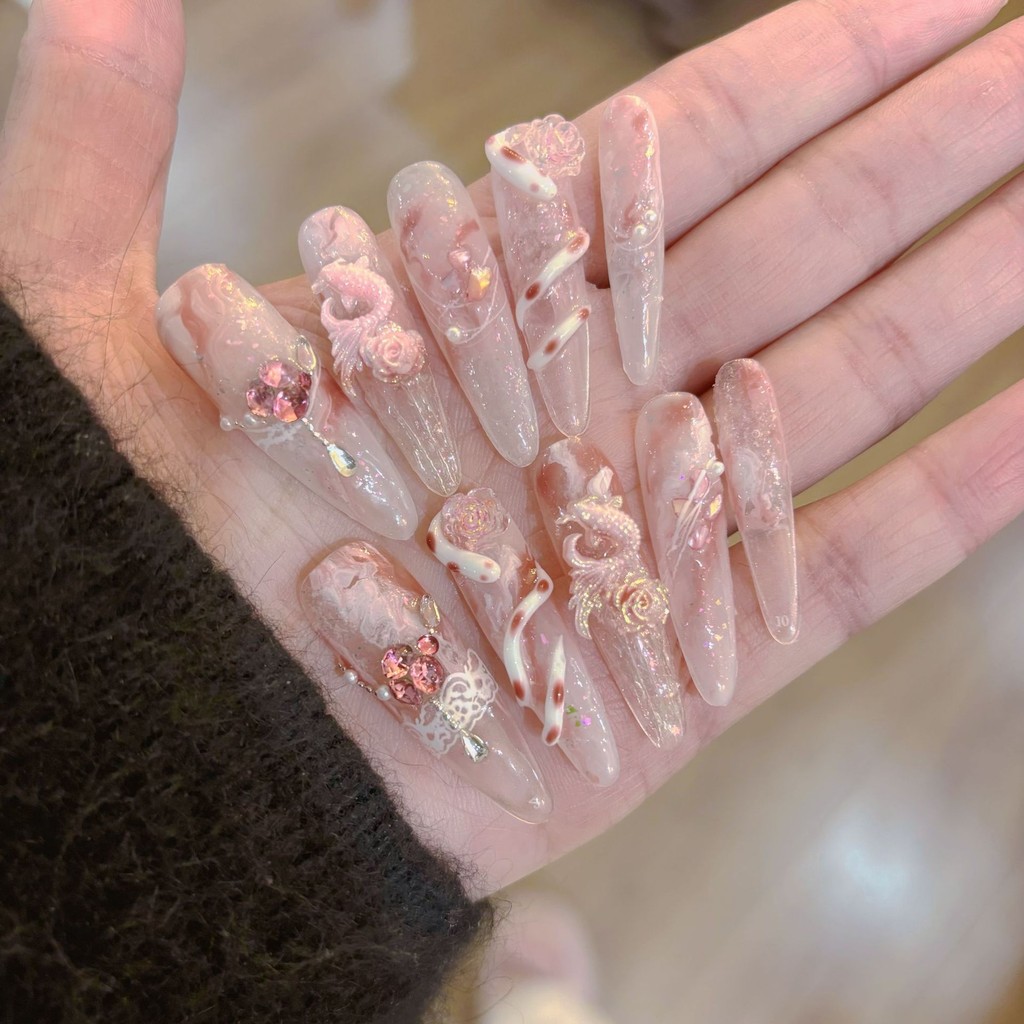 HANDMADE + กาวฟรีArtificial Nail Pure Desire Mist Rose Snake ปี Koi ลูกไม้รูปแบบ Phototherapy เล็บปลอมกดบนเล็บนํากลับมาใช้ใหม่ได้
