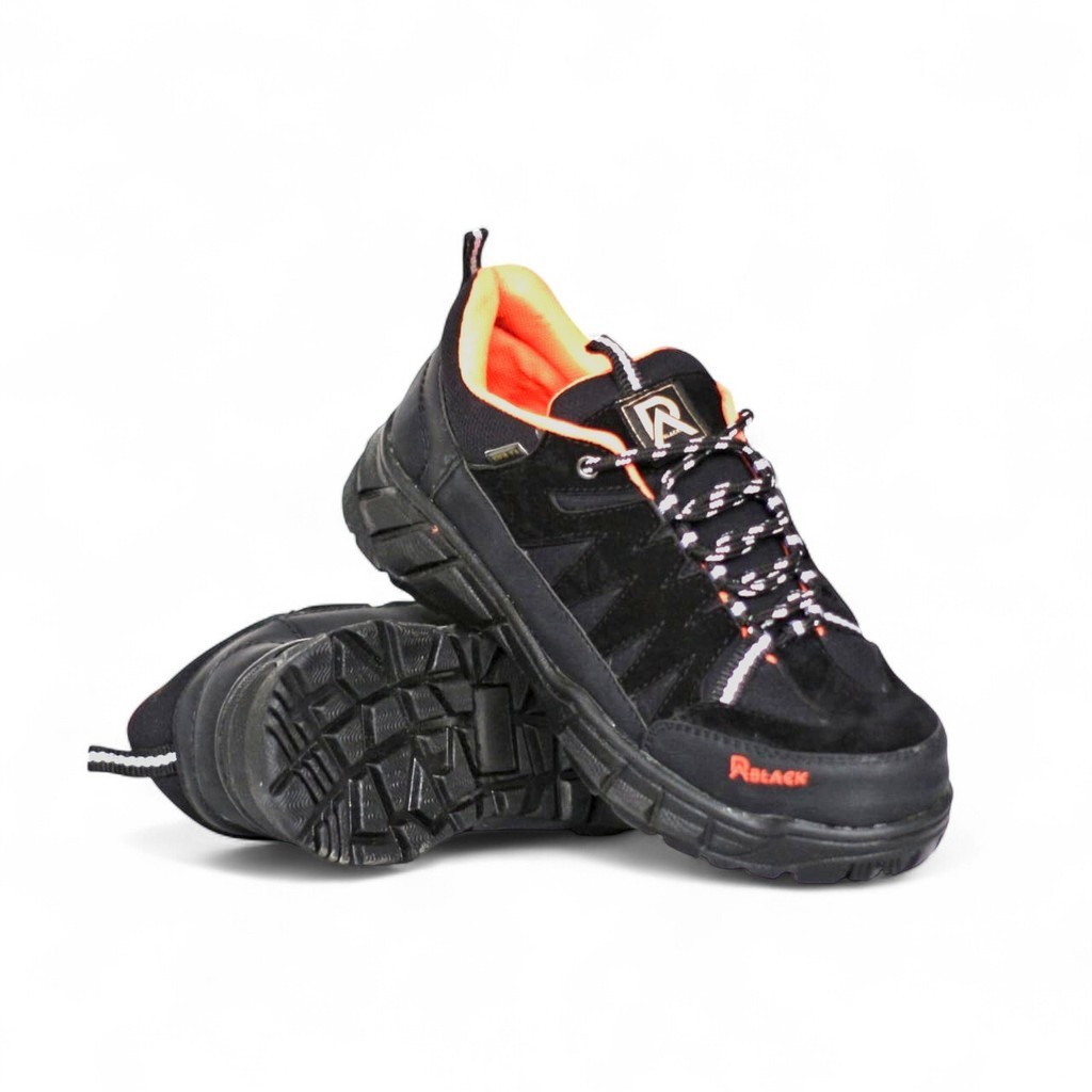 รองเท้าเดินป่าภูเขารองเท้าเพื่อความปลอดภัยต่ําผู้ชายผู้หญิง RA BLACK - Gusto Black