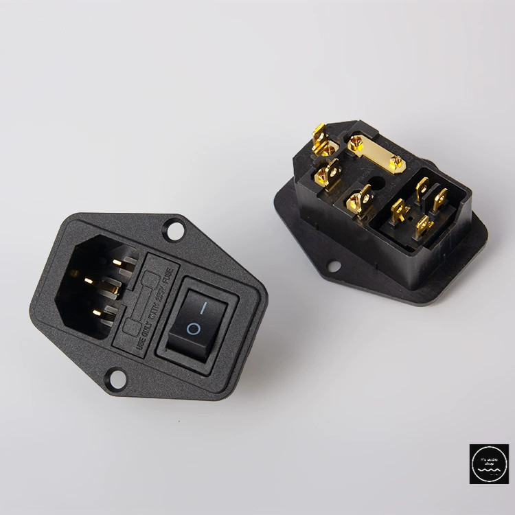......ท้าย IEC Inlet Aucharm audio grade ชุบทองสำหรับเครื่องเสียง แบบมีชุดฟิวส์และสวิตช์ในตัวครับ...