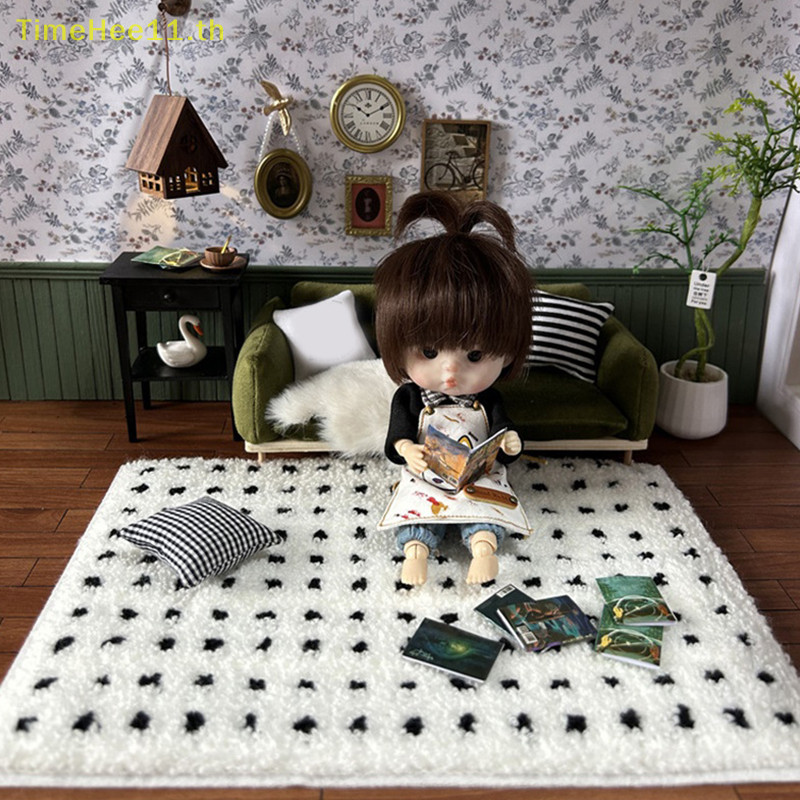 Timehee 1:12/1:6 Dollhouse Miniature พรม Plush สีดําลายสก๊อตชั้นเสื่อ Mini จําลองพรมพรมห้องนั่งเล่นห้องนอนตกแต่งบ้าน TH