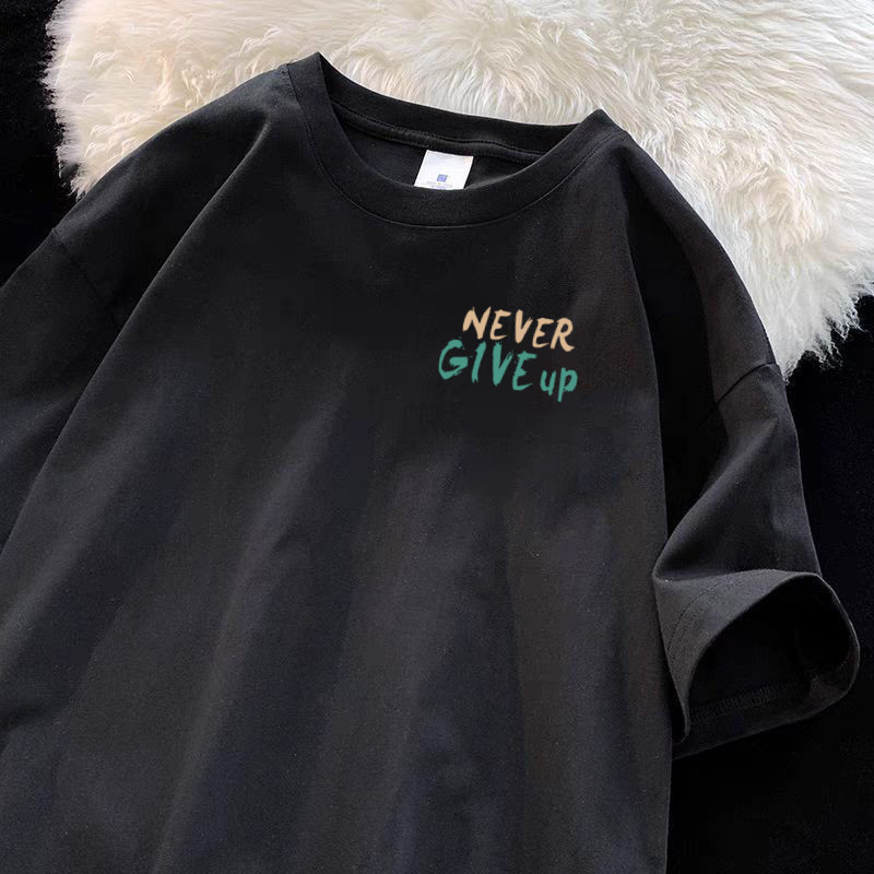 (จัดส่งตลอด 24 ชั่วโมง)HY เกาหลี เสื้อแบบดารา เสื้อยืดแขนสั้น ผู้ชายลายทาง ตัวอักษร หลวมฤดูร้อน ฤดูใบไม้ผลิ4