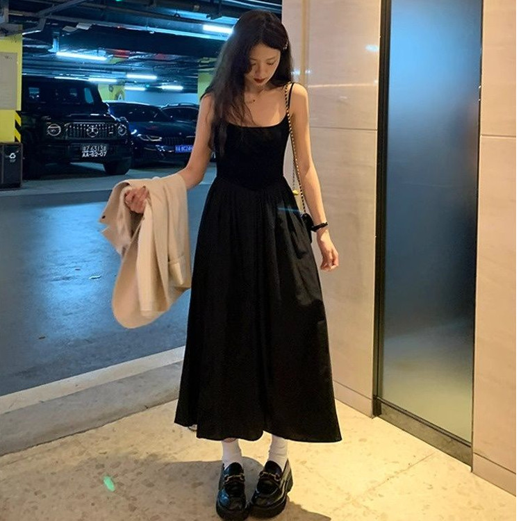 อารมณ์ต้นฤดูใบไม้ผลิเอวบางกระโปรงยาวฝรั่งเศสรักแรกพบกระโปรงสีขาวสายเดี่ยวกระโปรงทรงเอสไตล์เฮปเบิร์นกระโปรงสีดำตัวเล็กมิงค์กวนฮวนเกลม0zli