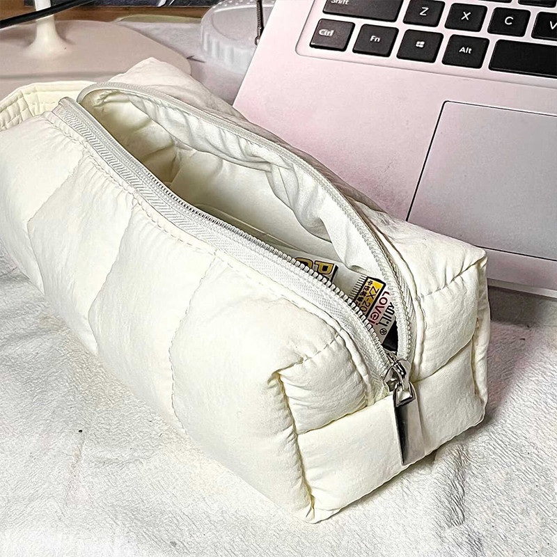 Creative Minimalist Milk White Pencil Case Ultra-Soft Large Capacity Pencil Box Portable Multi-Functional Stationery Storage Bag