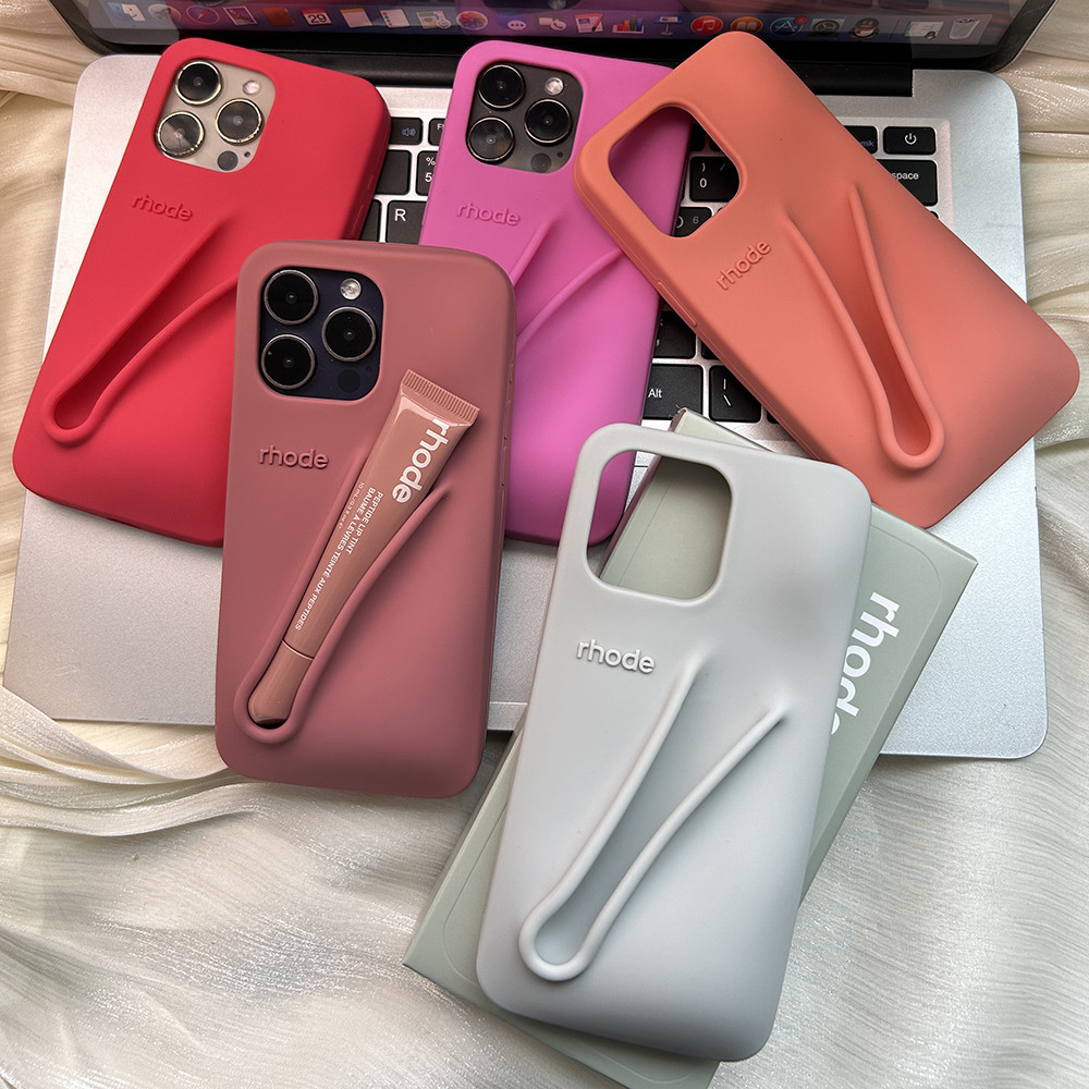 Hot (มีโลโก้ rhode) Rhode Lip Gloss Lipstick Lip Balm Make-Up Case Soft Silicone Cover for iPhone 17 16 Pro Max 11 12 13 14 15 Pro Max Plus Lipgloss Holder Cover(ไม่มีลิปสติก)