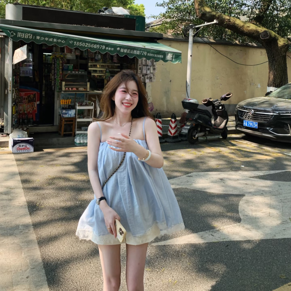 เสื้อสไตล์เกาหลีและฝรั่งเศส ลายสลิงเย็บลูกไม้ สีฟ้า ออกแบบให้ใส่สบายในฤดูร้อน ทรงหลวมเพื่อความผอมบาง
