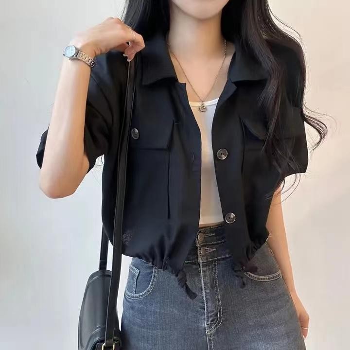 C&T#เสื้อครอปปกดีไซน์มีเชือกผูกเอวแขนสั้น เสื้อเชิ้ทำงานทรงหลวมสไตล์เกาหลีย้อนยุคแฟชั่นลำลอง สำหรับผู้หญิง#W596 - รูปที่ 6