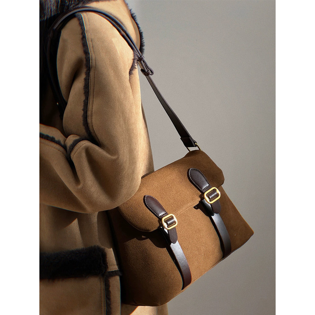 [All-Match Bag] High-End Feeling Merad Matte Suede Messenger Bag Messenger Bag Messenger ความจุขนาดใ