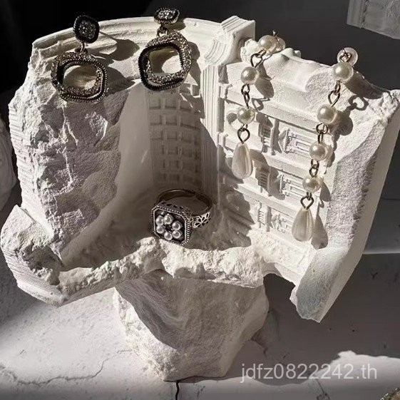 เครื่องประดับ Ruins เครื่องประดับ Shop Creative Props เครื่องประดับยุโรปสไตล์สถาปัตยกรรมสร้อยคอขาตั้