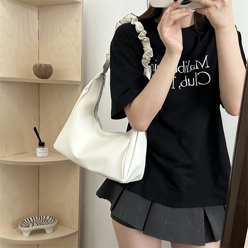 bag_1(BAG2070) กระเป๋าสะพายไหล่หนังพียู-ปรับสายย่นสะพายข้างได้