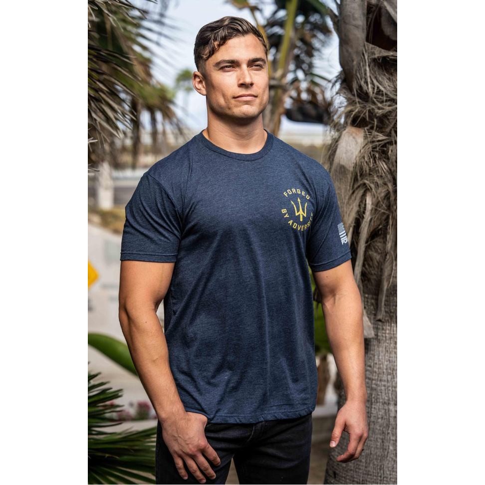 เสื้อยืดสตรีใหม่ล่าสุด FORGED BY ADVERSITY เสื้อยืดแขนสั้นผ้าฝ้าย