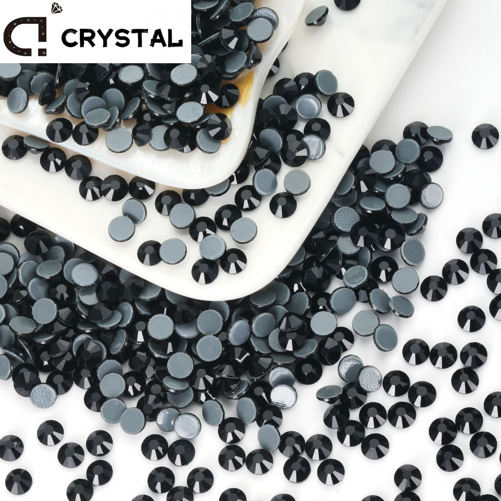คุณภาพสูงสีดํา Hot-fix Rhinestones แก้วคริสตัลเหล็กบน Rhinestone สําหรับเสื้อผ้าตกแต่งงานแต่งงาน