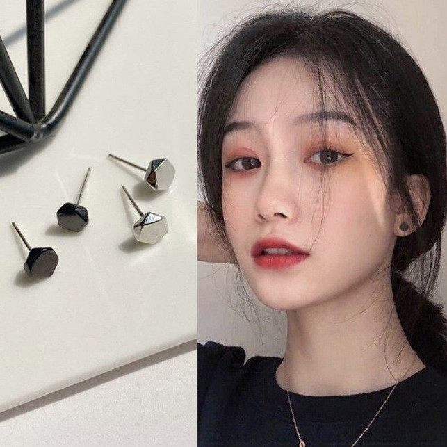 S925 Silver Cut Angle Diamond Edge Geometric Pentagon ต่างหูสีดํา