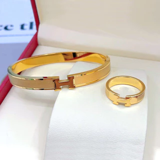 สร้อยข้อมือเหล็กไทเทเนียมเคลือบทอง 18k เครื่องประดับแฟชั่นระดับไฮเอนด์ไม่ซีดจาง