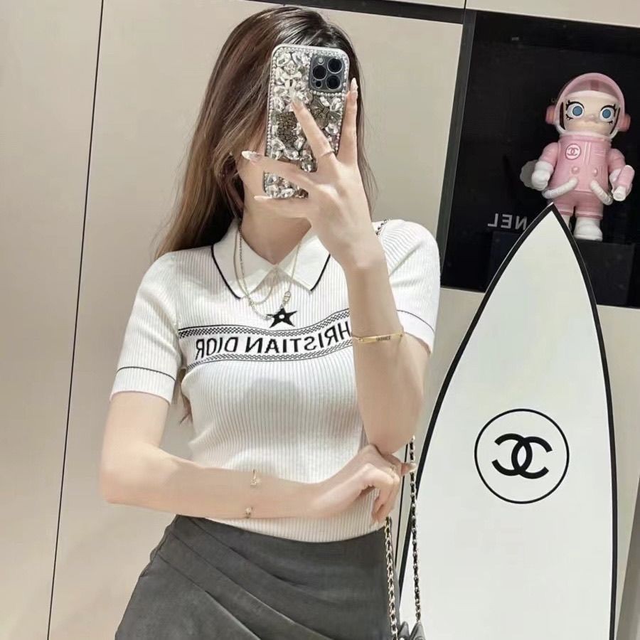 Dior2024 เสื้อไหมพรมแขนสั้นคอปกสีตัดกันผู้หญิงทุกการแข่งขันด้านบน