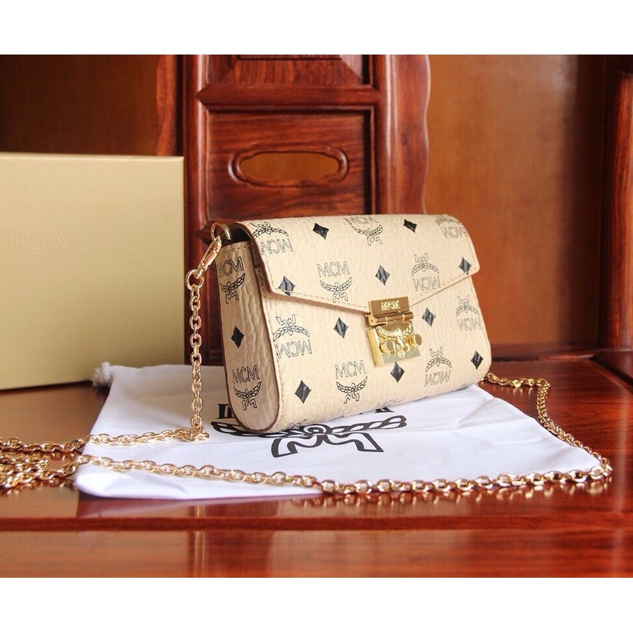 ครบกล่อง--*mc*2024 วัสดุใหม่ Matel Chain Sling Crossboday Bag Mini size: 17*9*12 CM