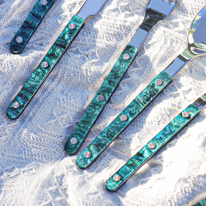 High-End Western Tableware จานส้อมสเต็กชุด Full High-End Value 304 ช้อนสแตนเลสชุดสามชิ้นในครัวเรือน 